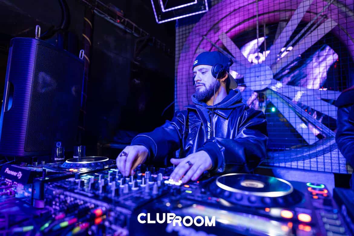 Agustt en vivo - luces rojas